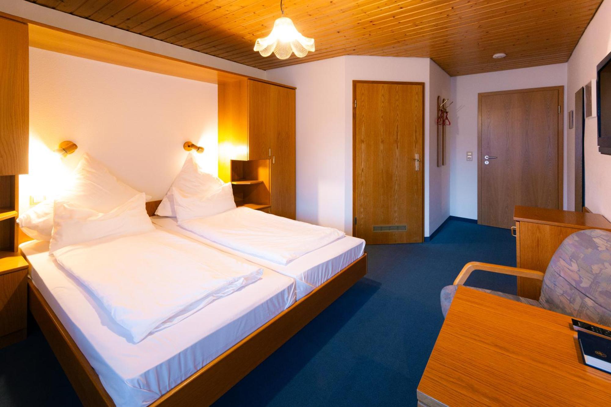Hotel Gruenwinkel Oberharmersbach Esterno foto
