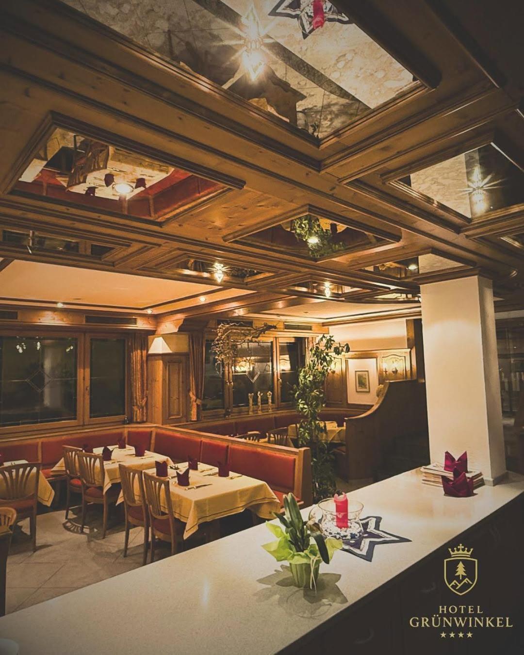Hotel Gruenwinkel Oberharmersbach Esterno foto